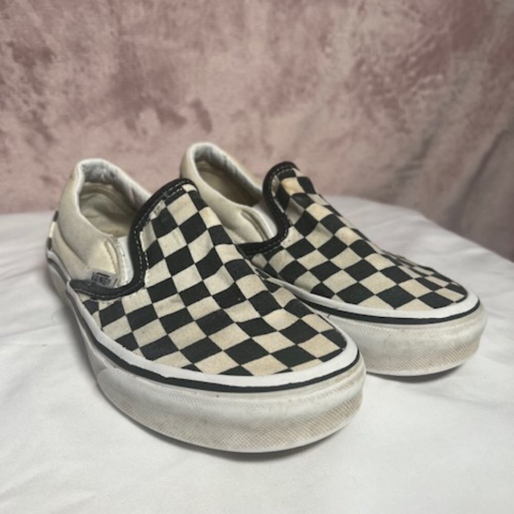 Unisex Distressed Classic Checkered Vans Size 3.5M/5W